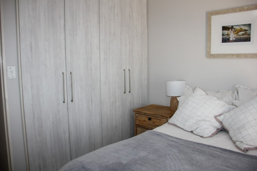 To Let 3 Bedroom Property for Rent in Heldervue Western Cape